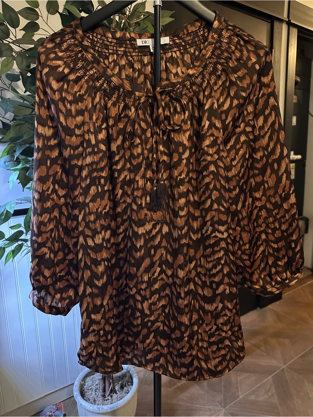 DR2 Brown and Black Printed Peasant Top